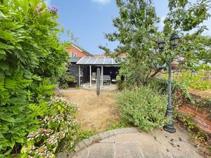 Rectory Road- click for photo gallery